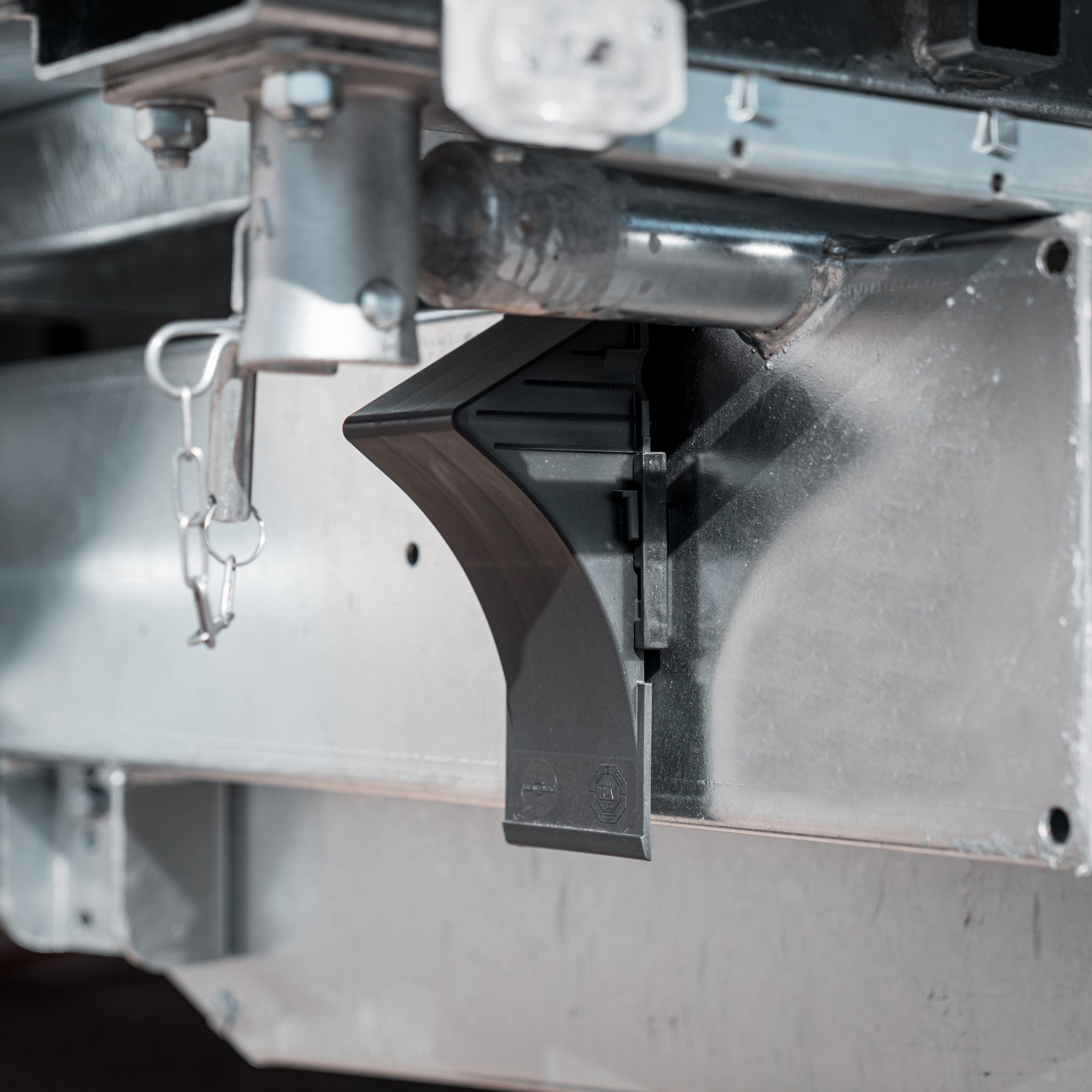 21_10_25_HTK_Detail_Unterlegkeil